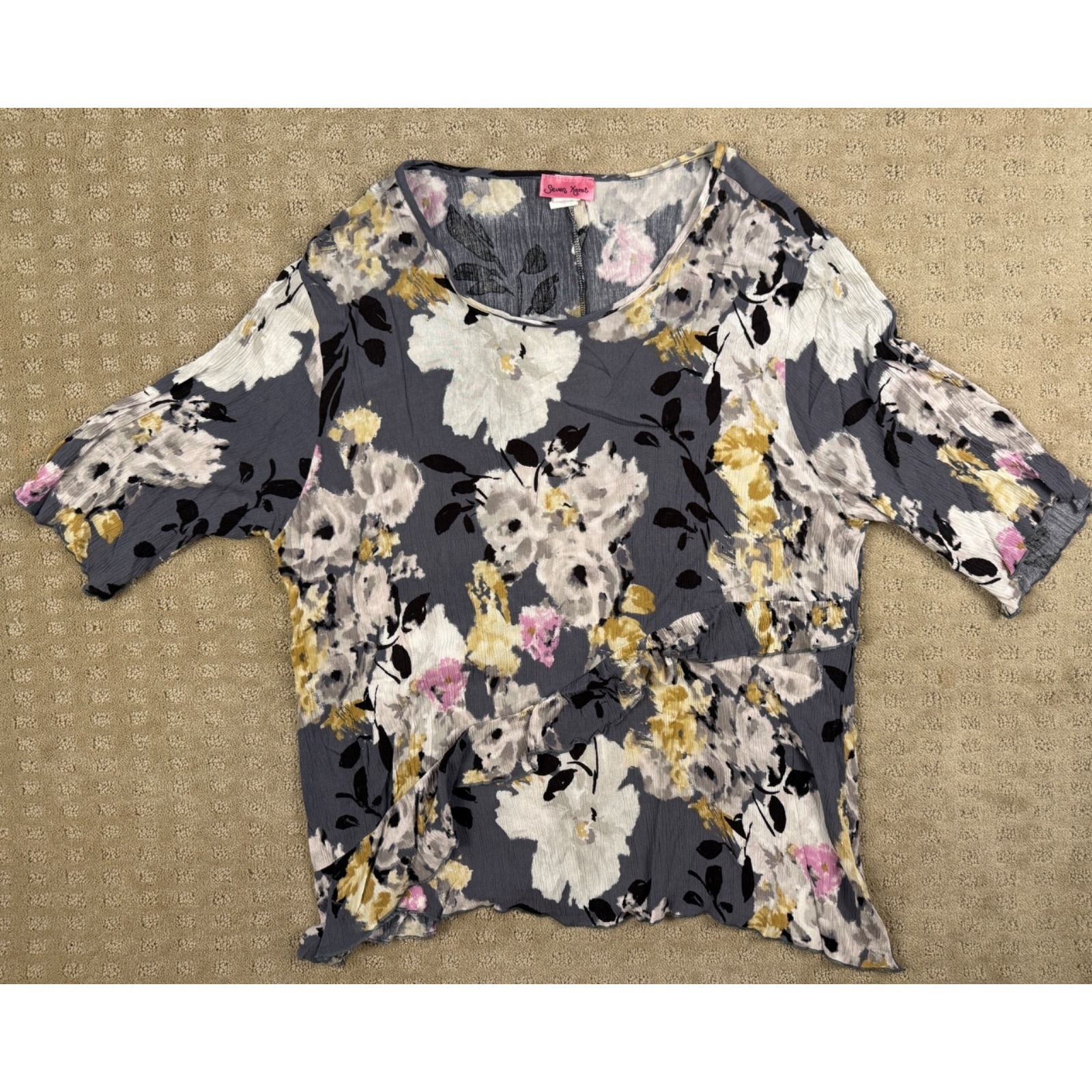 Woman's Seven Karat Xl Gray/Black/White/Yellow/Pink Floral Design Blouse #1172